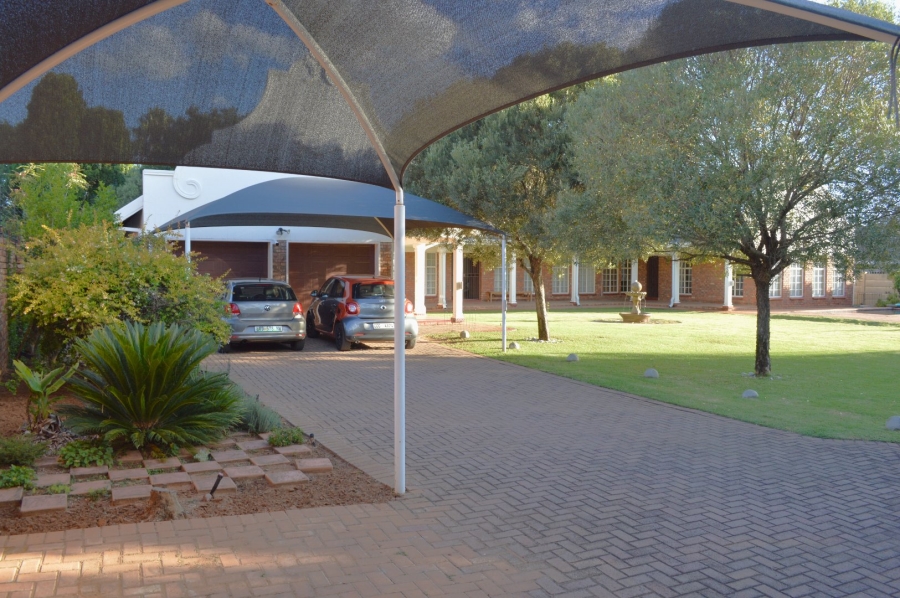 4 Bedroom Property for Sale in Flamwood North West